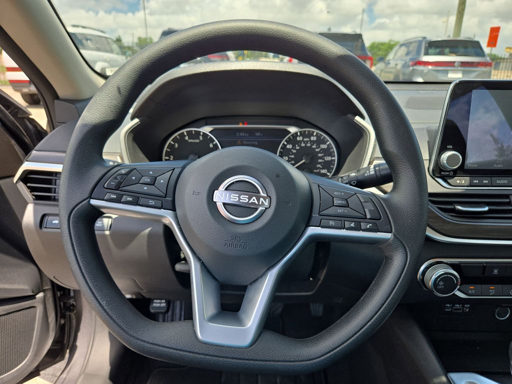 Thumbnail: 2025 Nissan Altima - 22