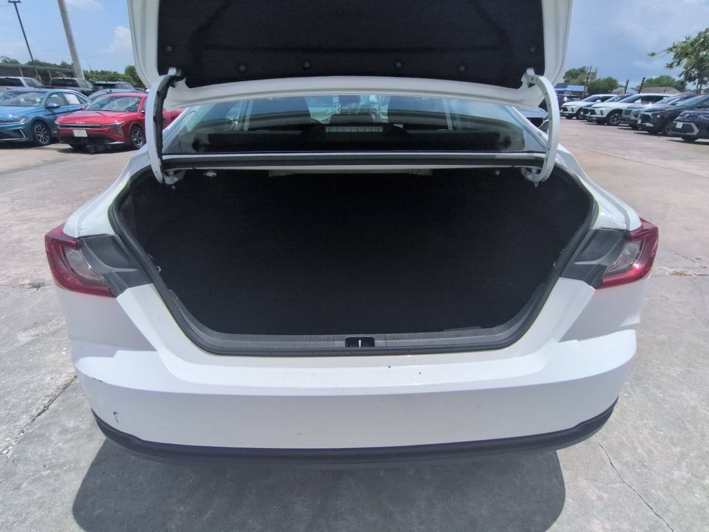Thumbnail: 2025 Toyota Camry - 28