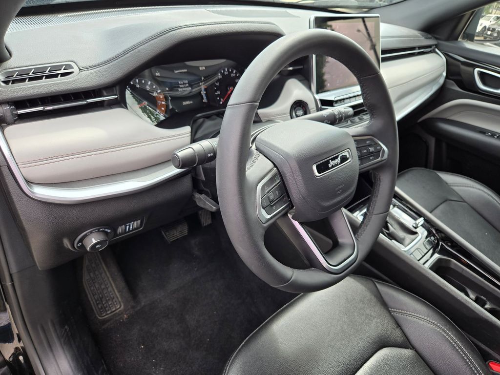 Thumbnail: 2025 Jeep Compass - 13