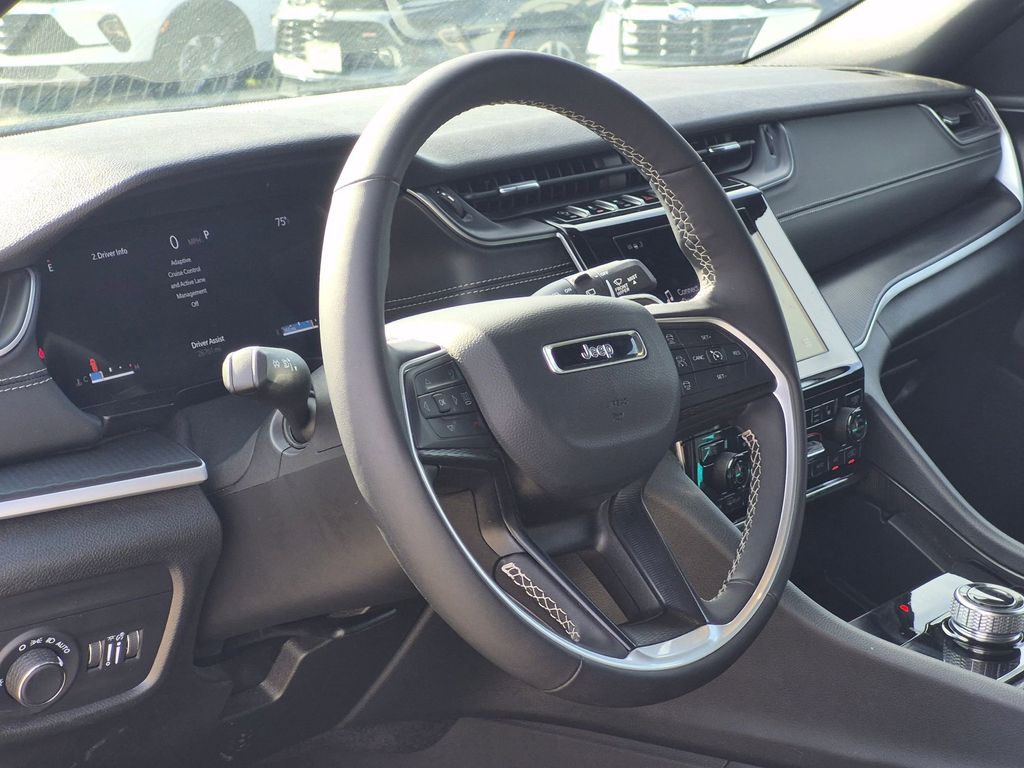 Thumbnail: 2025 Jeep Grand Cherokee - 14