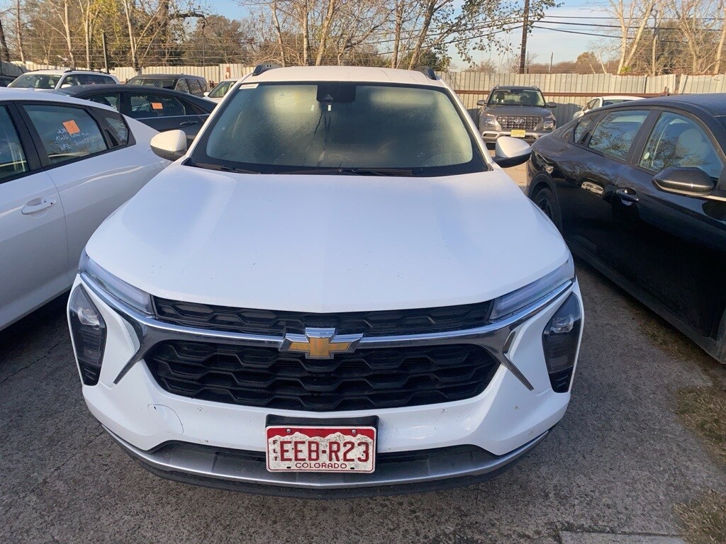 Certified 2025 Chevrolet Trax LT SUV