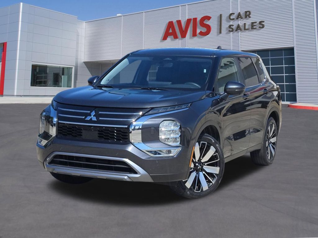 2025 Mitsubishi Outlander SE S-AWC's photo