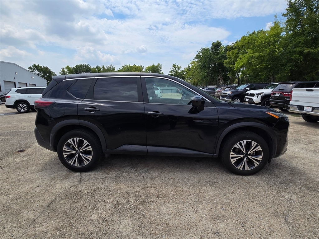 Thumbnail: 2023 Nissan Rogue - 4