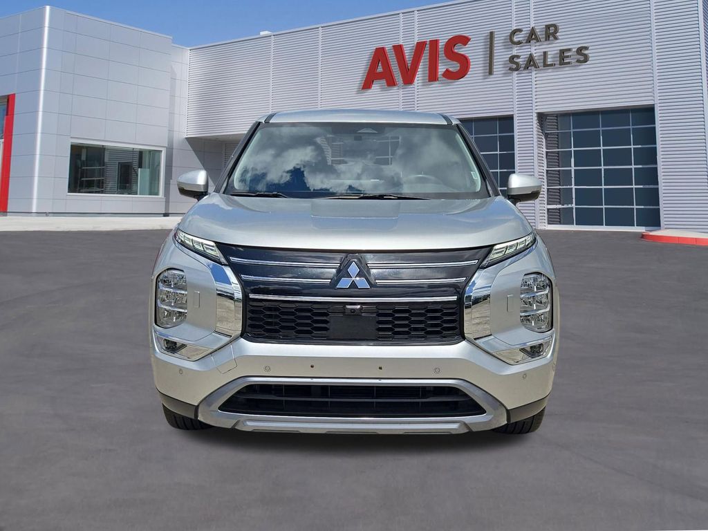 Thumbnail: 2025 Mitsubishi Outlander - 2