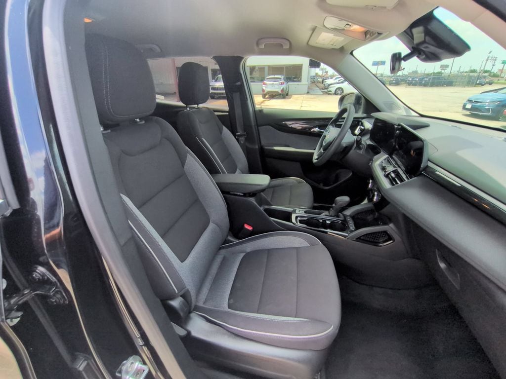 Thumbnail: 2025 Chevrolet TrailBlazer - 30