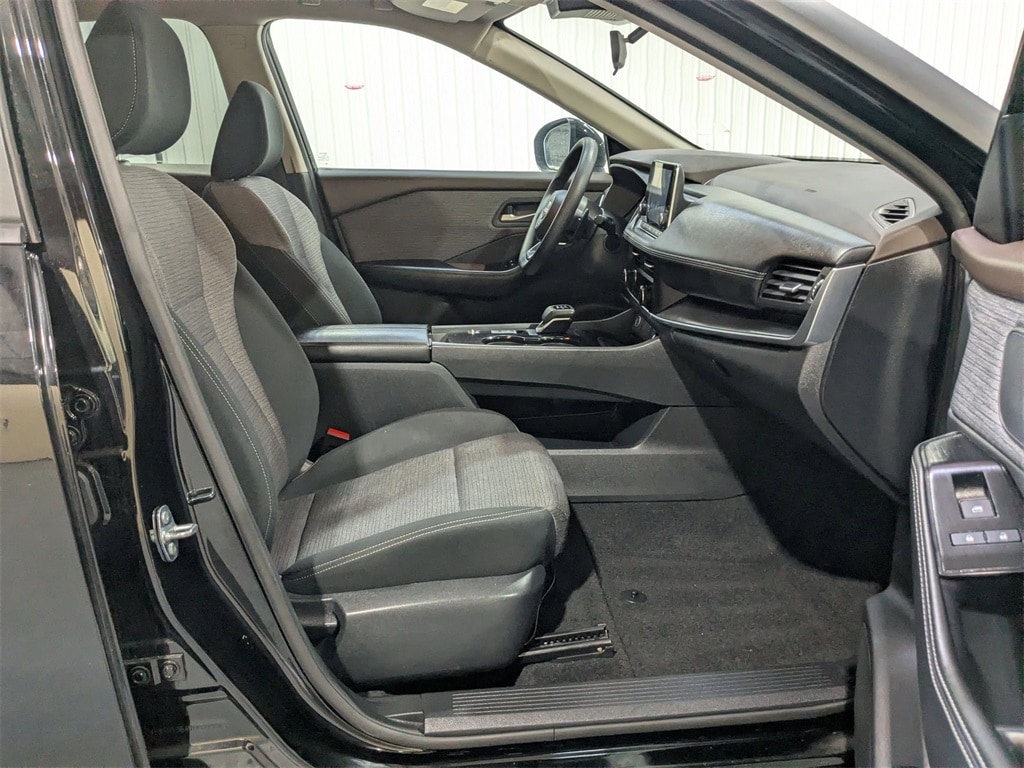 Thumbnail: 2023 Nissan Rogue - 31