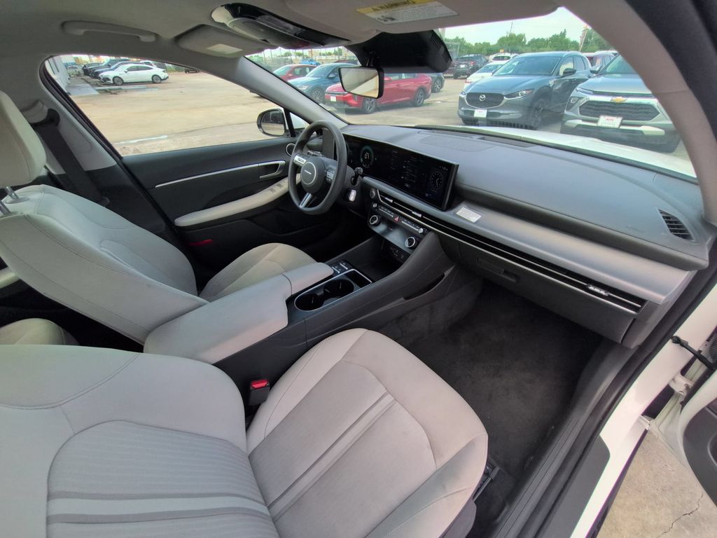 Thumbnail: 2025 Hyundai Sonata - 31