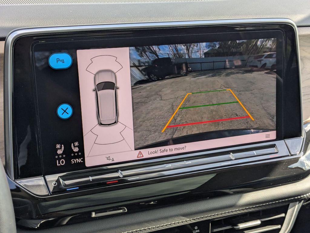 Thumbnail: 2025 Volkswagen Atlas - 21