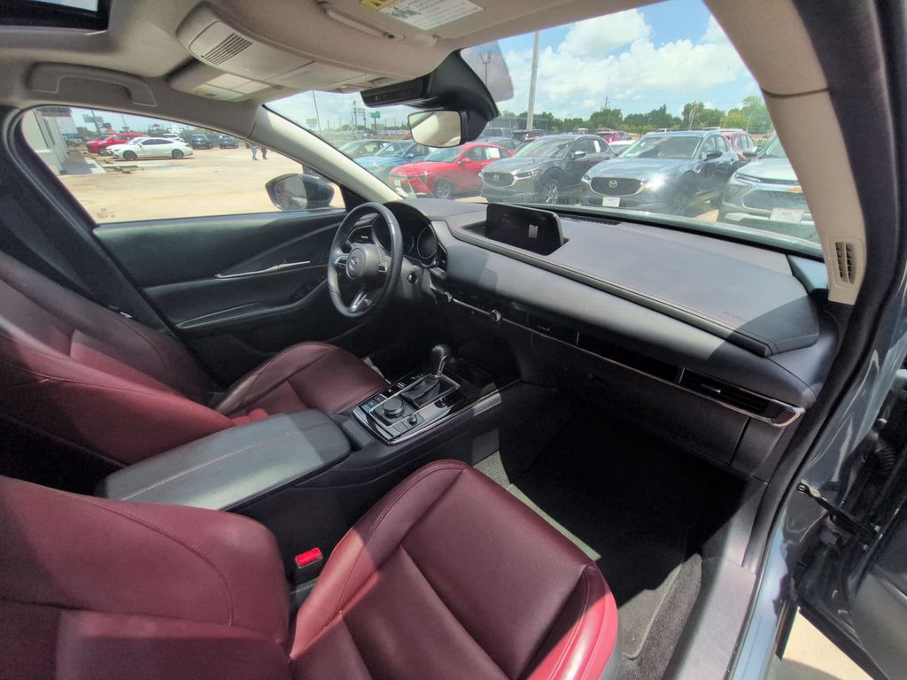 2025 Mazda CX-30 Carbon Edition - Photo 31