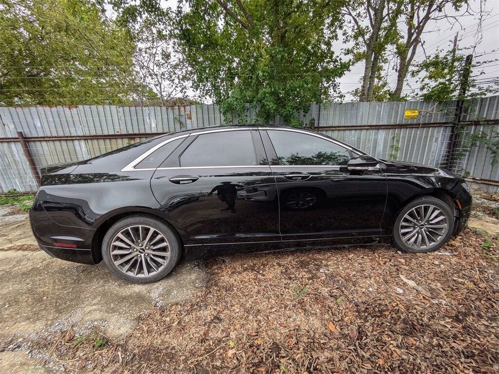 Used 2020 Lincoln MKZ For Sale at AVIS Car Sales VIN 3LN6L5A93LR620532