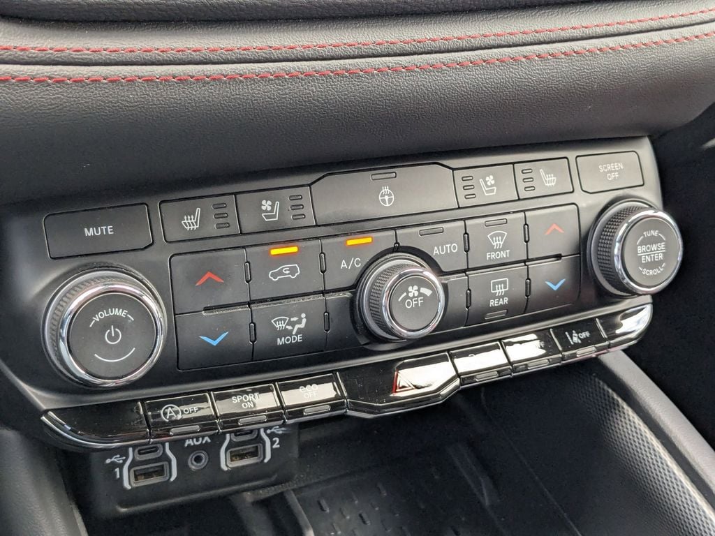 Thumbnail: 2025 Dodge Durango - 22