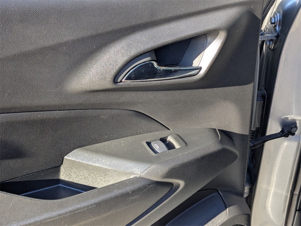 Thumbnail: 2025 Chevrolet Trax - 25