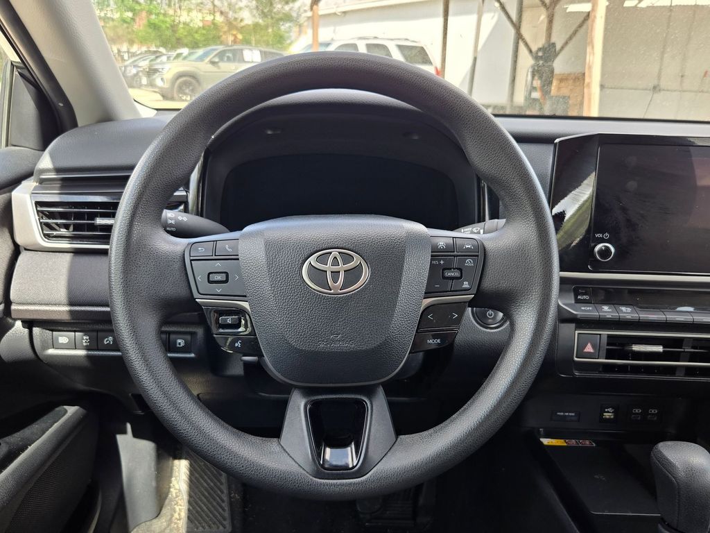 Thumbnail: 2025 Toyota Camry - 22