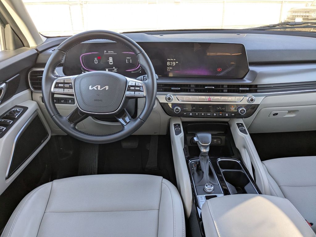 Thumbnail: 2025 Kia Telluride - 25