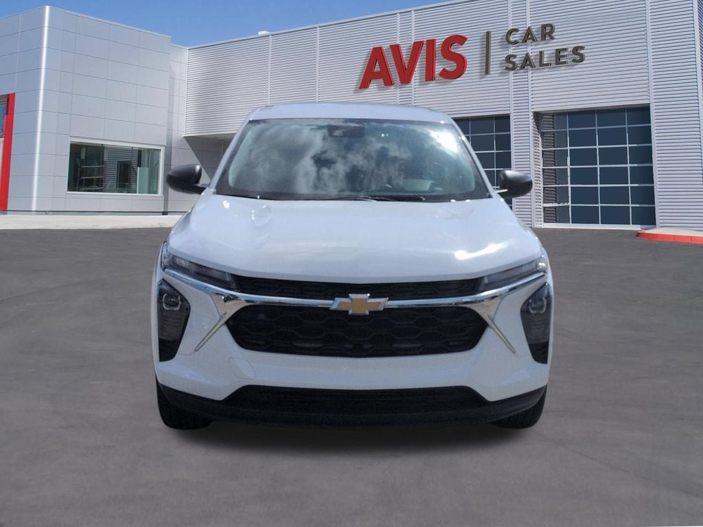 Thumbnail: 2025 Chevrolet Trax - 2