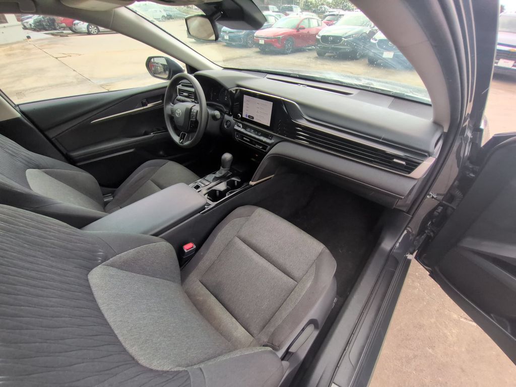 Thumbnail: 2025 Toyota Camry - 31