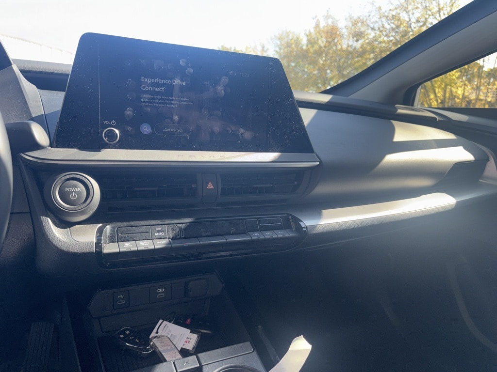 Thumbnail: 2025 Toyota Prius - 6