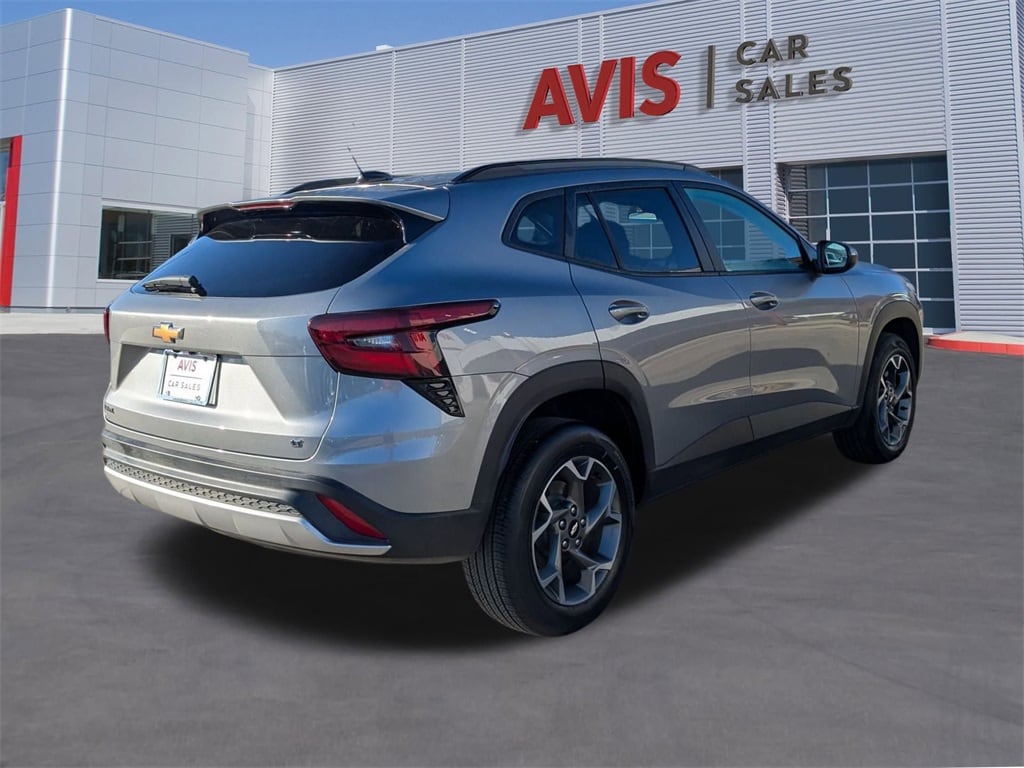 Thumbnail: 2025 Chevrolet Trax - 6