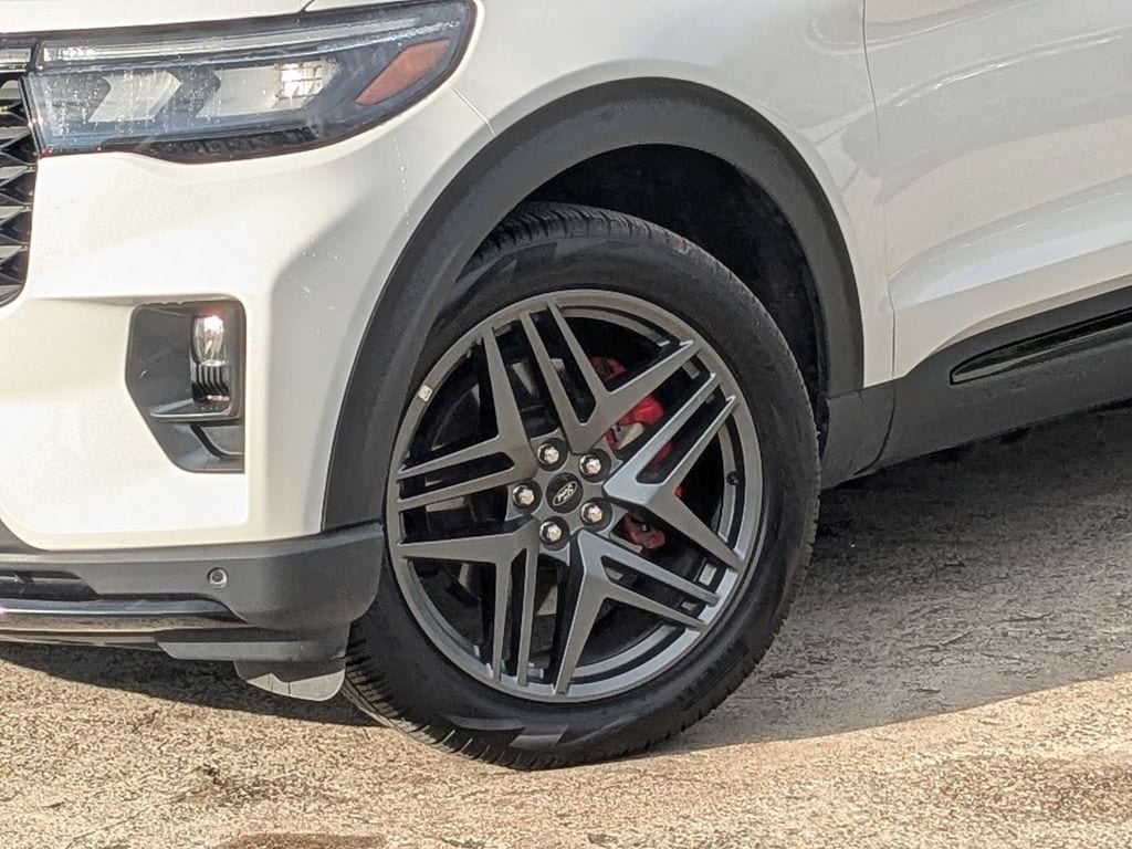 Thumbnail: 2025 Ford Explorer - 29