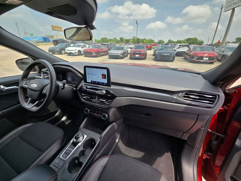 Thumbnail: 2025 Ford Escape - 30
