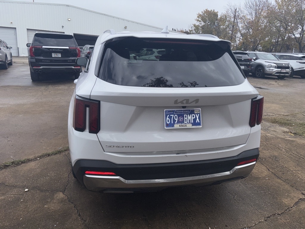 Thumbnail: 2024 Kia Sorento - 4