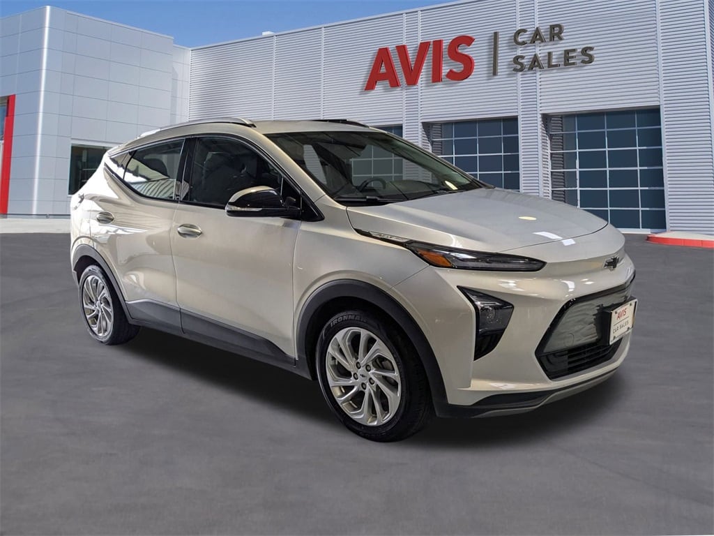 Thumbnail: 2023 Chevrolet Bolt EUV - 3