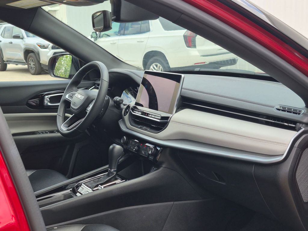 Thumbnail: 2025 Jeep Compass - 28