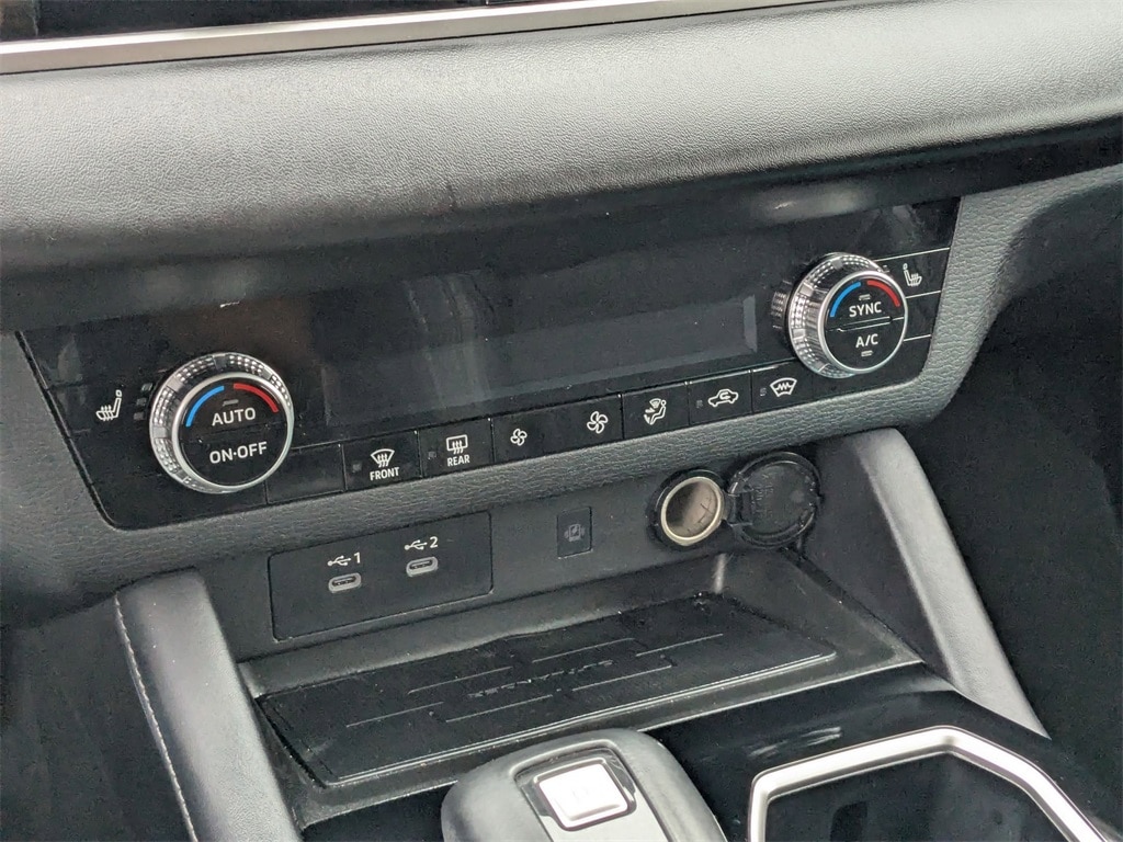 Thumbnail: 2025 Mitsubishi Outlander - 22