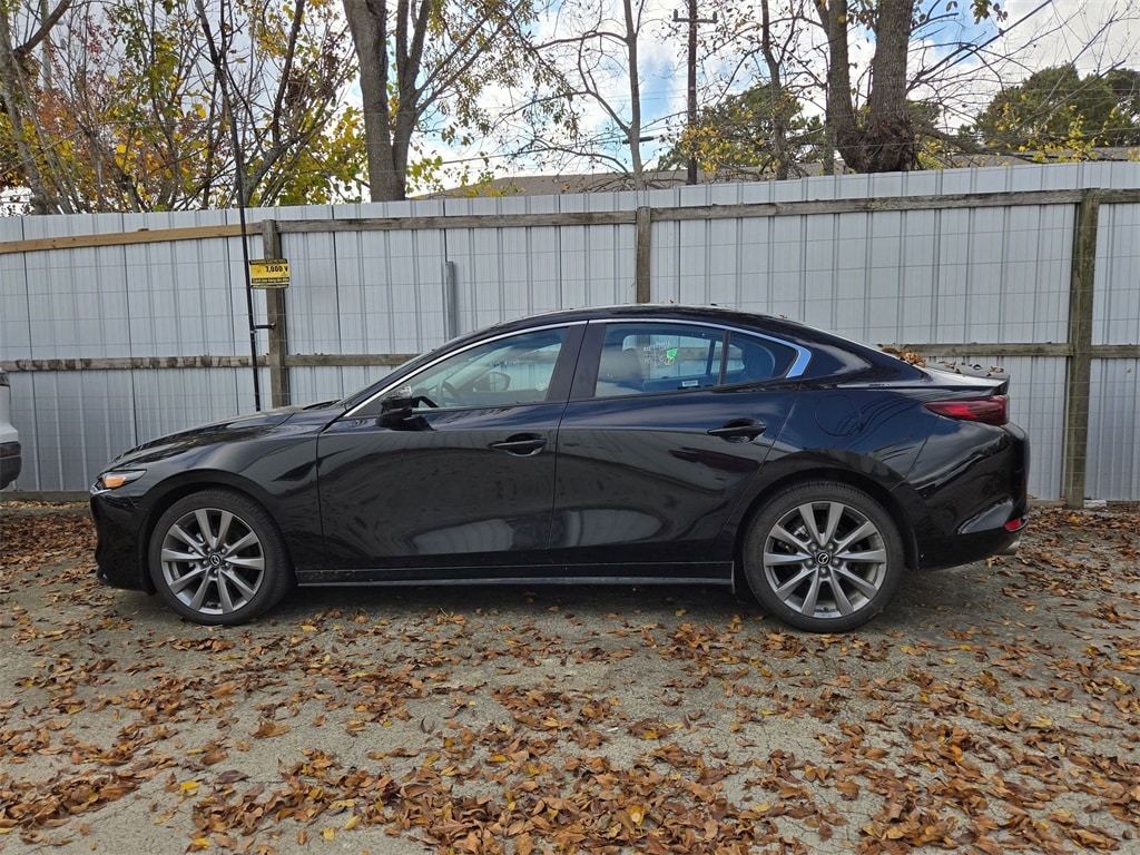 Thumbnail: 2025 Mazda Mazda3 - 4