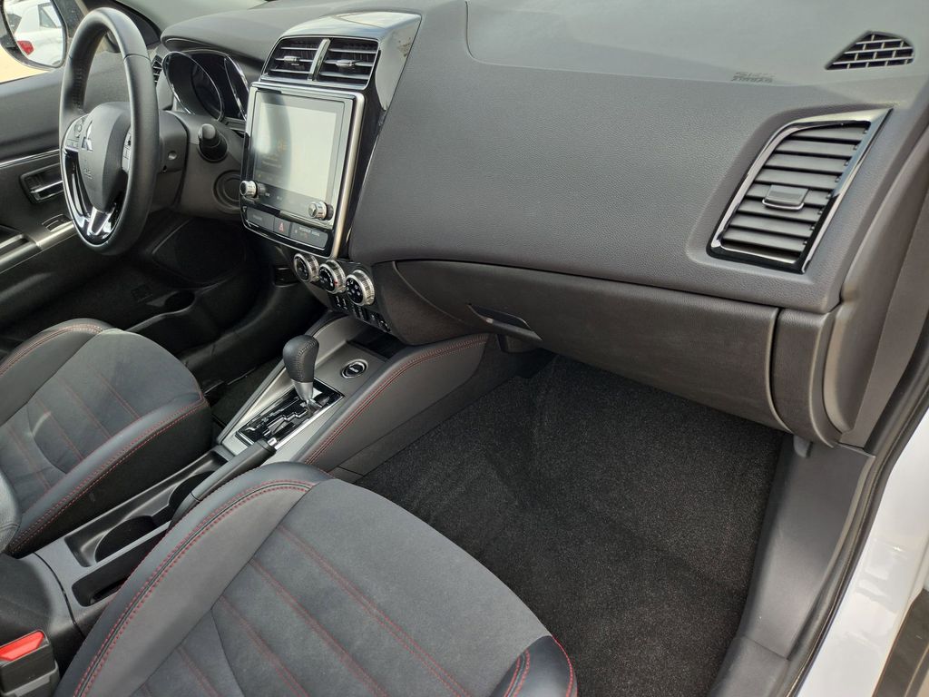 Thumbnail: 2025 Mitsubishi Outlander Sport - 31