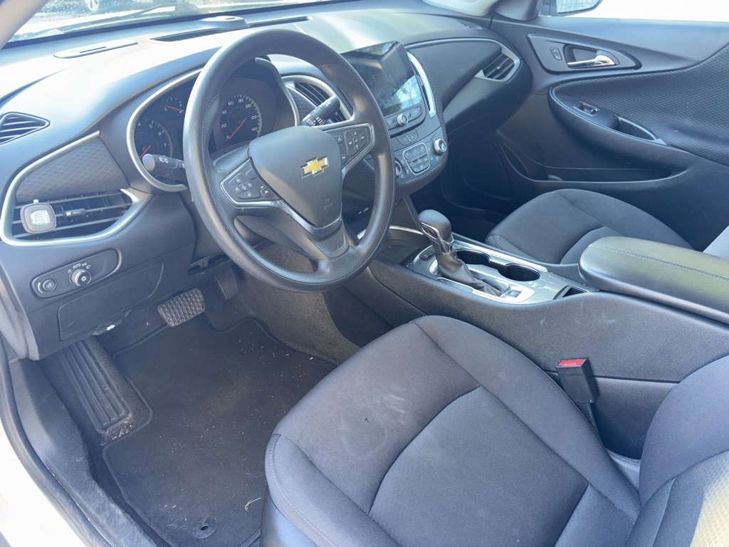 Thumbnail: 2024 Chevrolet Malibu - 6