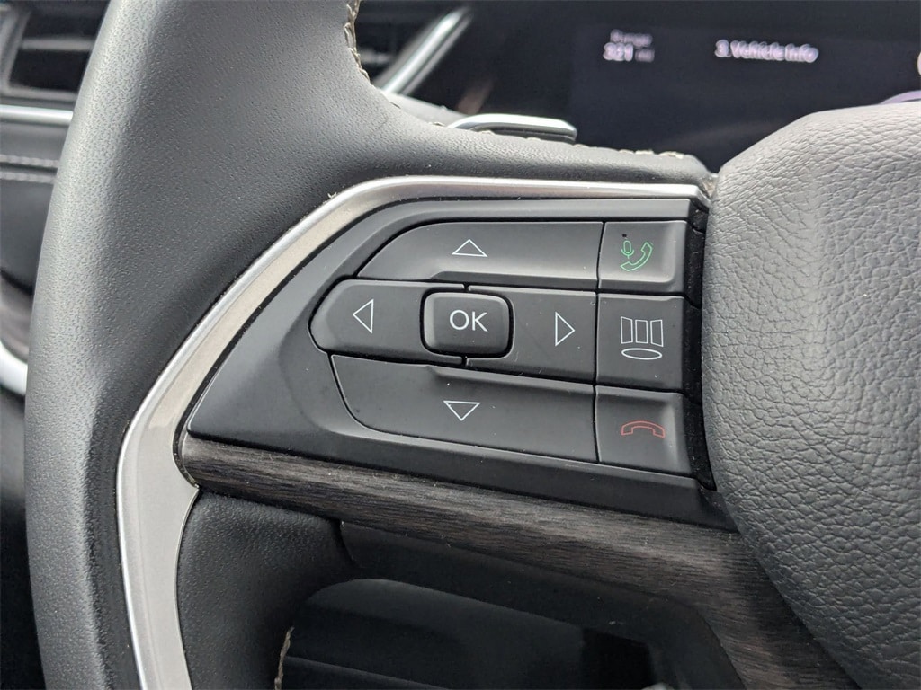 Thumbnail: 2024 Jeep Grand Cherokee L - 16