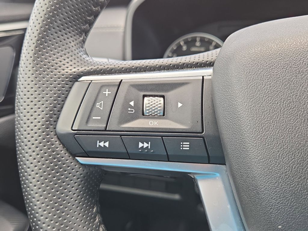 Thumbnail: 2025 Mitsubishi Outlander - 21