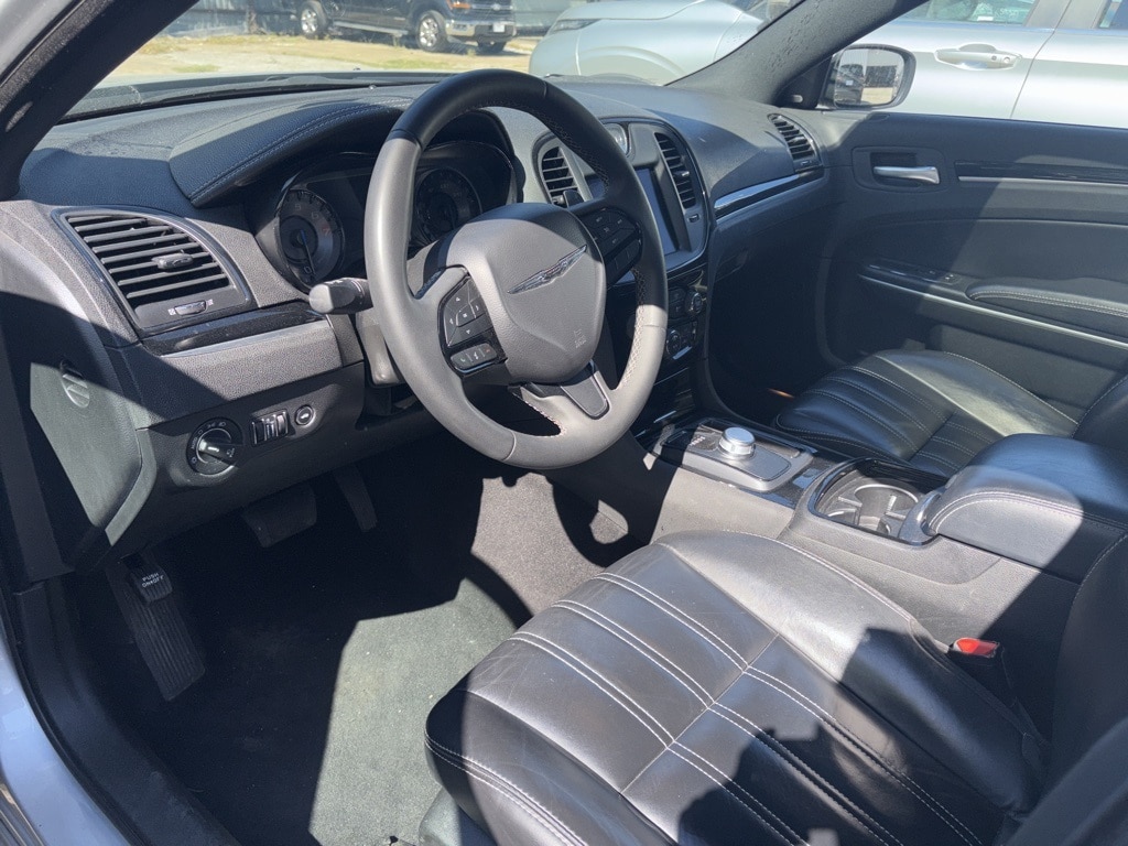 Thumbnail: 2023 Chrysler 300 - 7