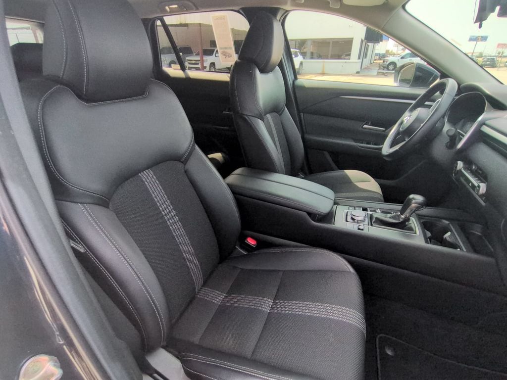 Thumbnail: 2025 Mazda CX-50 - 30