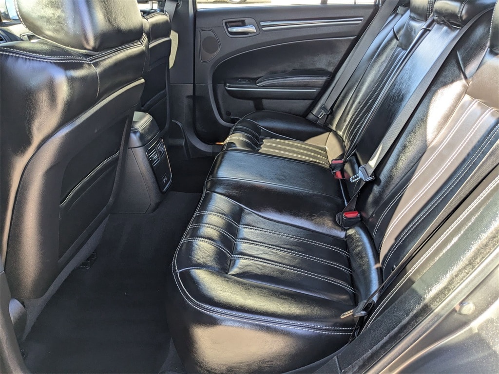 Thumbnail: 2023 Chrysler 300 - 23