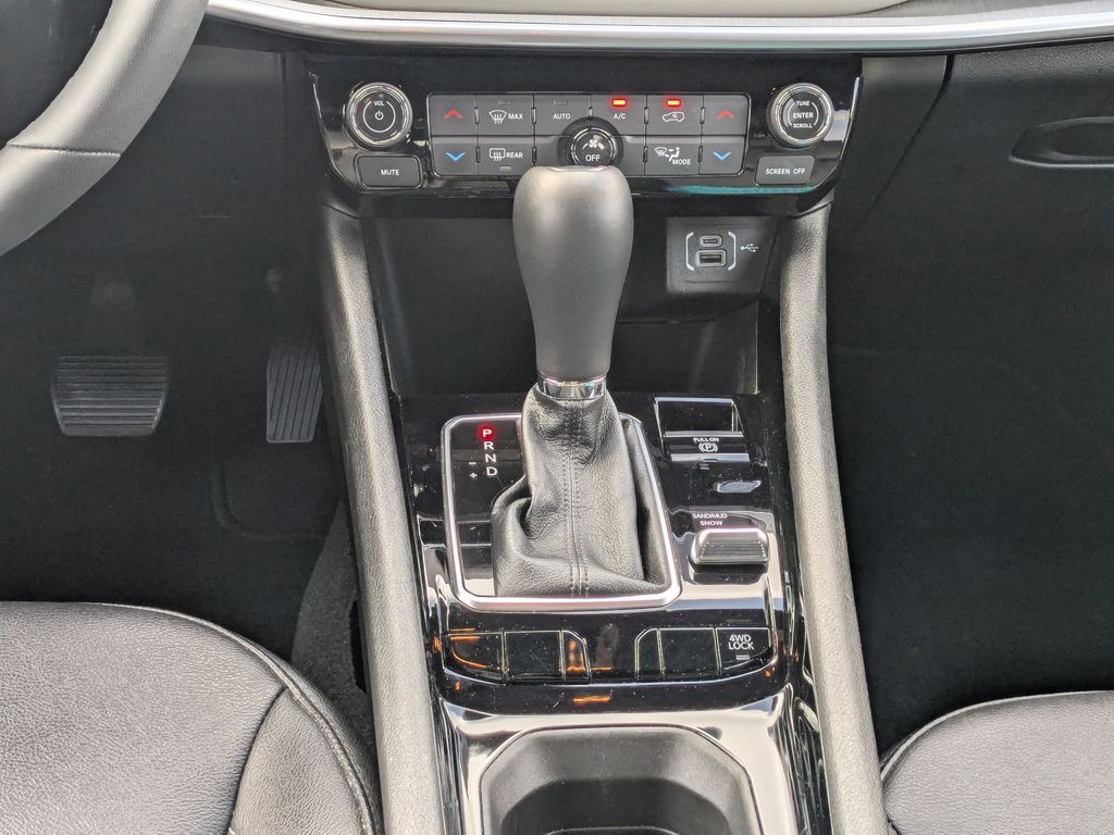 Thumbnail: 2025 Jeep Compass - 19