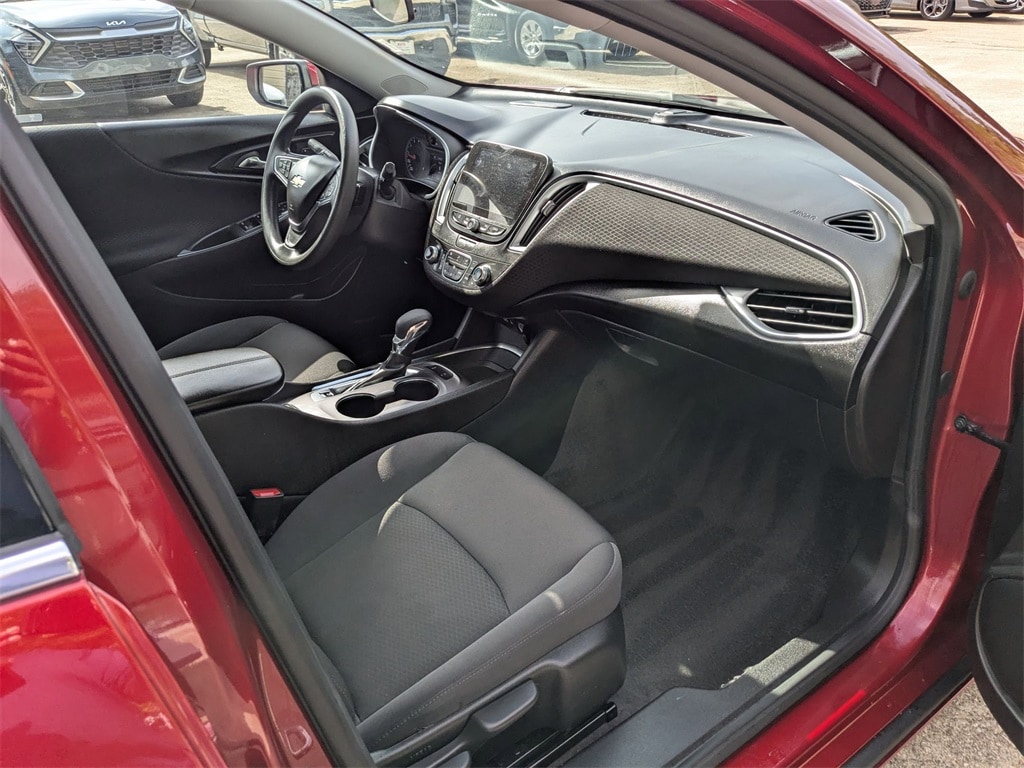2024 Chevrolet Malibu LT 25
