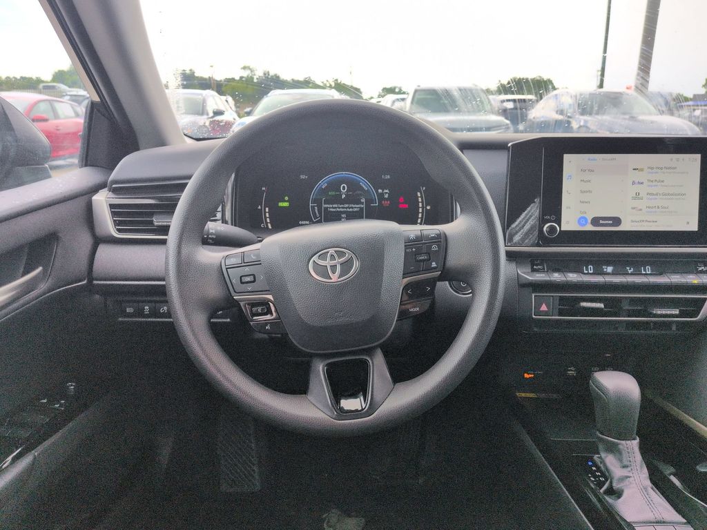 Thumbnail: 2025 Toyota Camry - 22