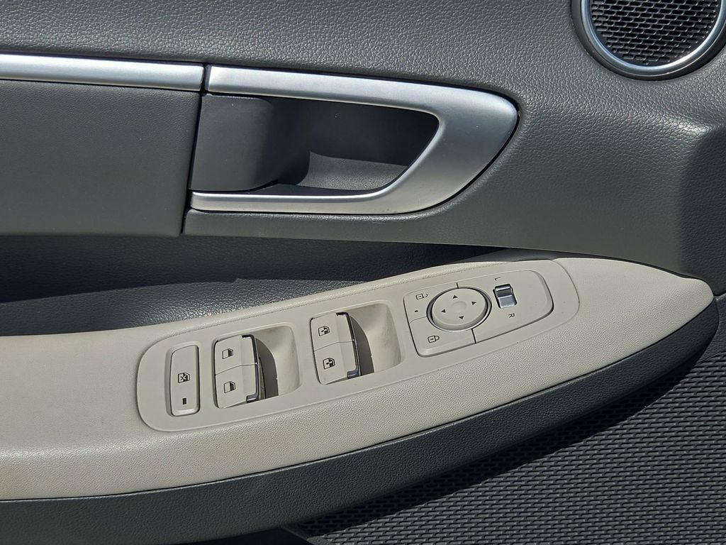 Thumbnail: 2025 Hyundai Sonata - 13