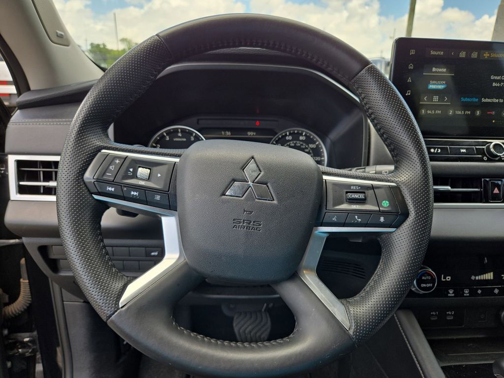 Thumbnail: 2025 Mitsubishi Outlander - 23