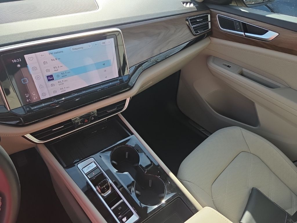 Thumbnail: 2025 Volkswagen Atlas - 3