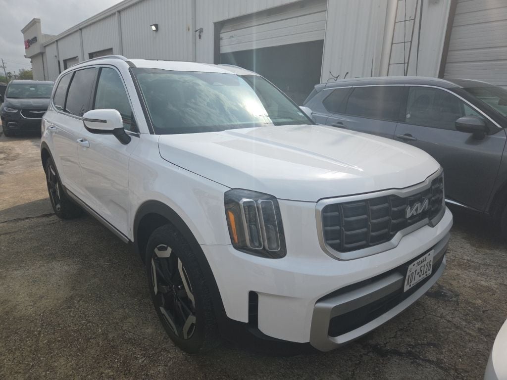 Certified 2025 Kia Telluride S SUV