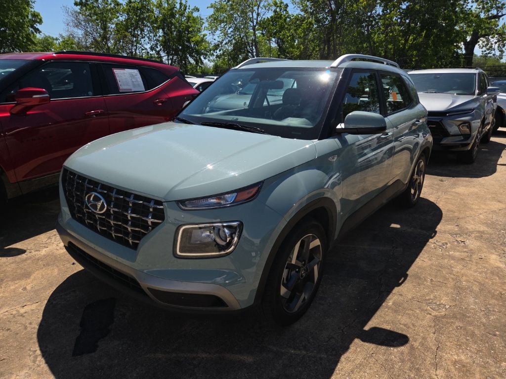 Thumbnail: 2025 Hyundai Venue - 1