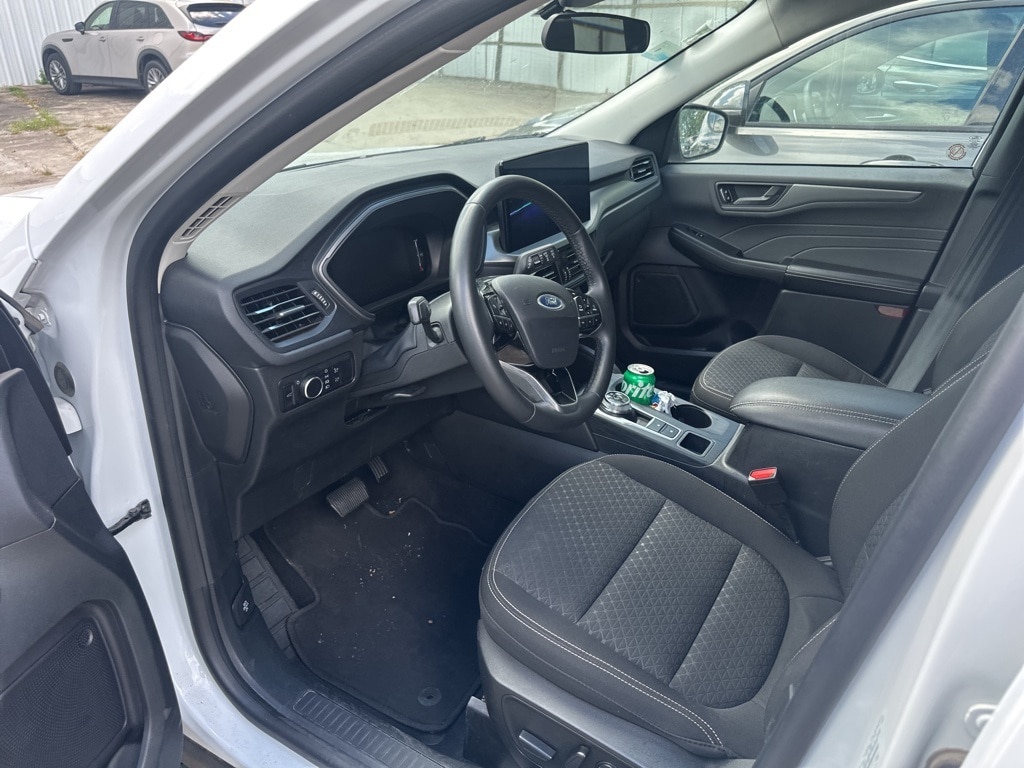 Thumbnail: 2023 Ford Escape - 7