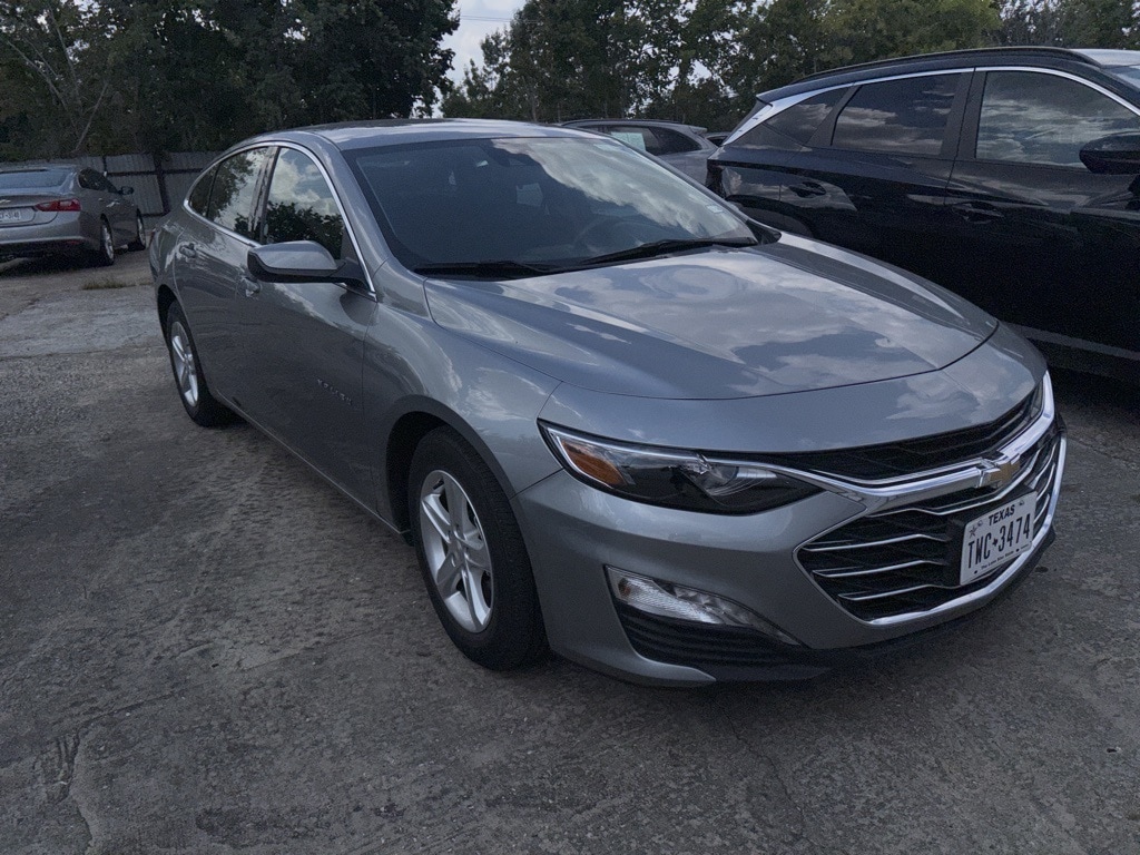 Thumbnail: 2024 Chevrolet Malibu - 3