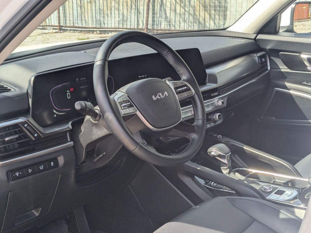 Thumbnail: 2025 Kia Telluride - 14