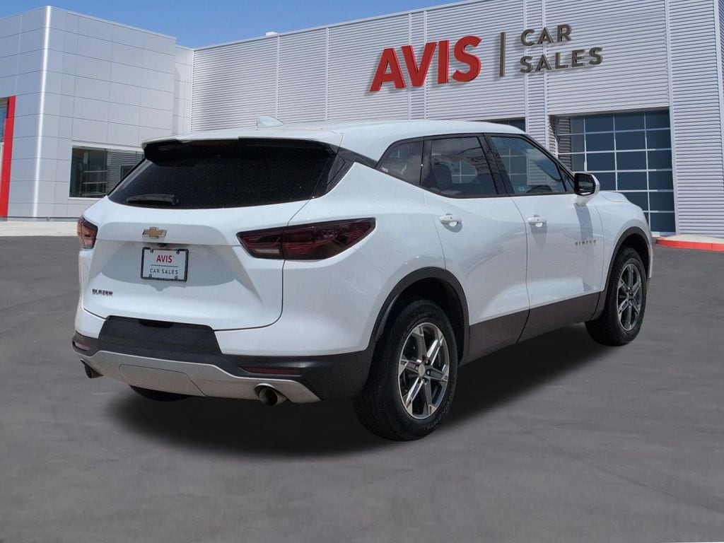 Thumbnail: 2025 Chevrolet Blazer - 6
