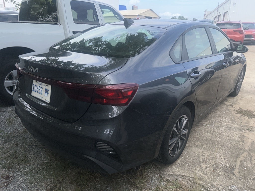 Thumbnail: 2024 Kia Forte - 4