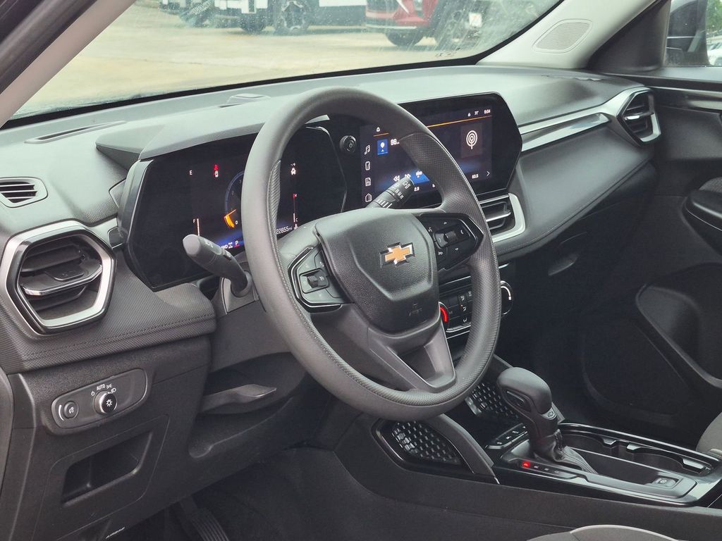 Thumbnail: 2025 Chevrolet TrailBlazer - 11